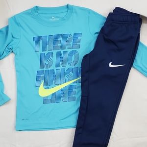 🆕️ Nike Tee & Therma Fleece Pants